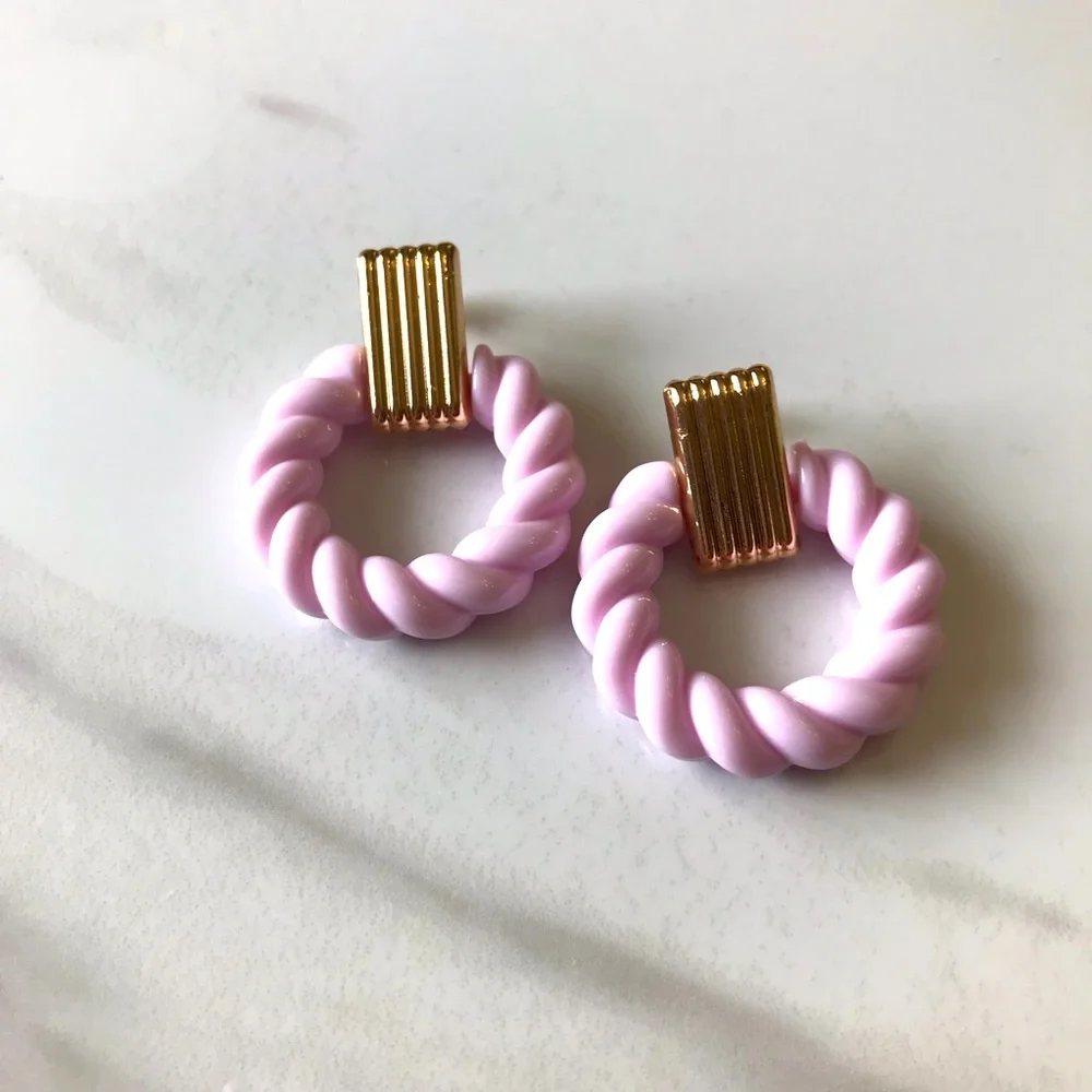 Baby Pink Circle Earrings - Picture 1 of 2